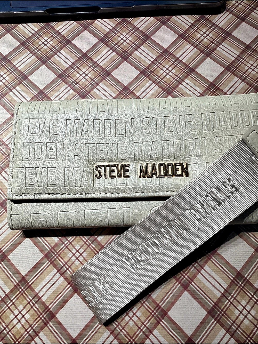 Steve Madden Embossed Logo Wristlet Wallet Crossbody Bag in Cream White